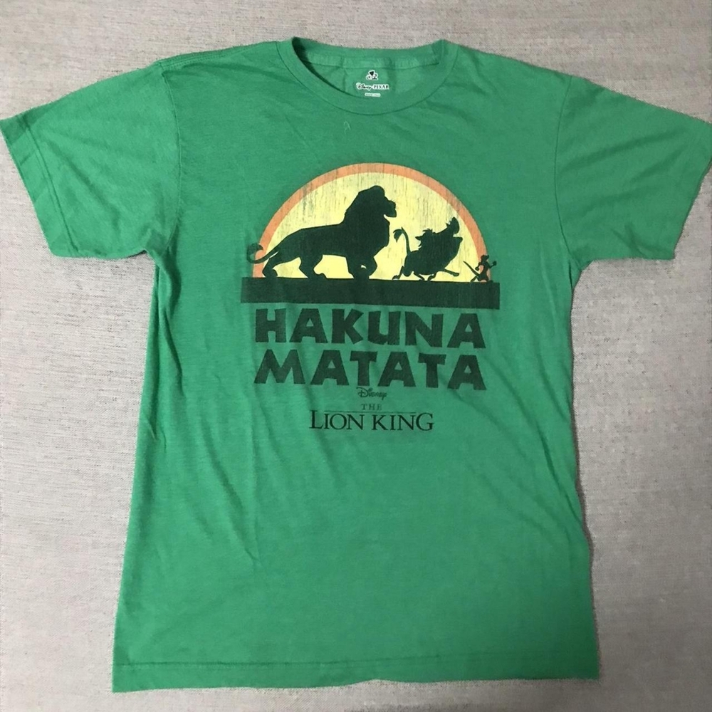 Disney’s The Lion King green and yellow graphic T-shirt